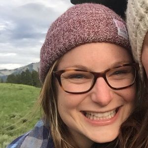 Meet your Posher, Carrie